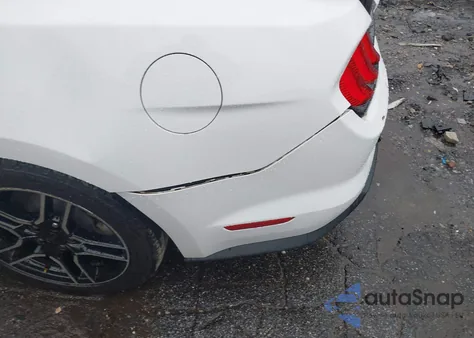 2018 Ford Mustang Ecoboost z USA, uszkodzony, nr VIN 1FATP8UH8J5174089